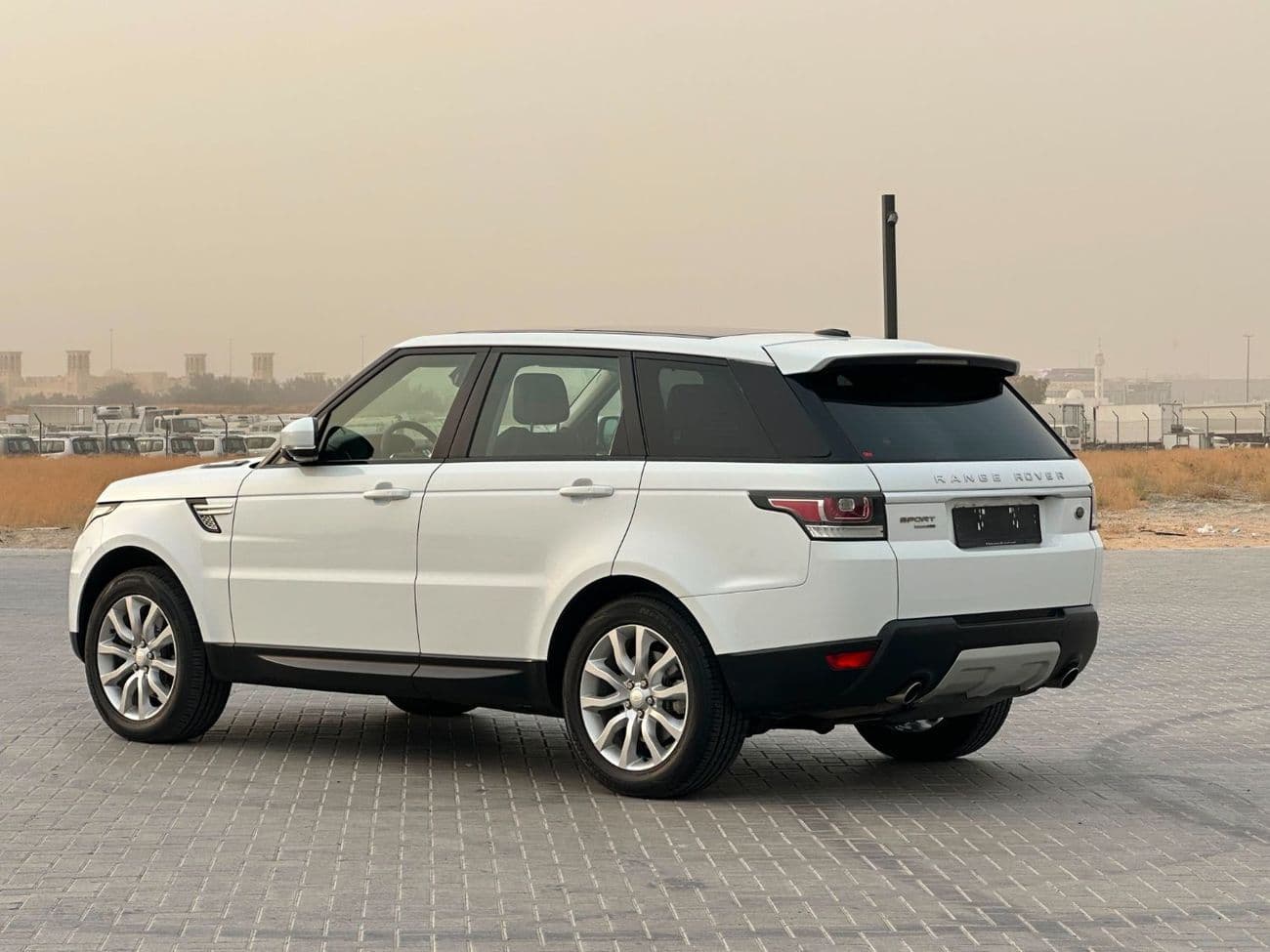 2015 Land Rover Range Rover Sport HSE thumbnail 7
