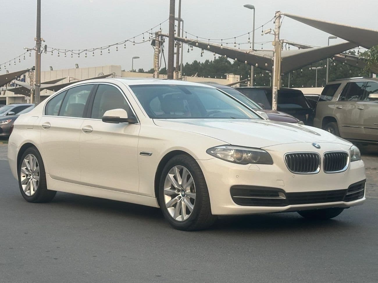 2014 BMW 520i EXCLUSIVE thumbnail 2