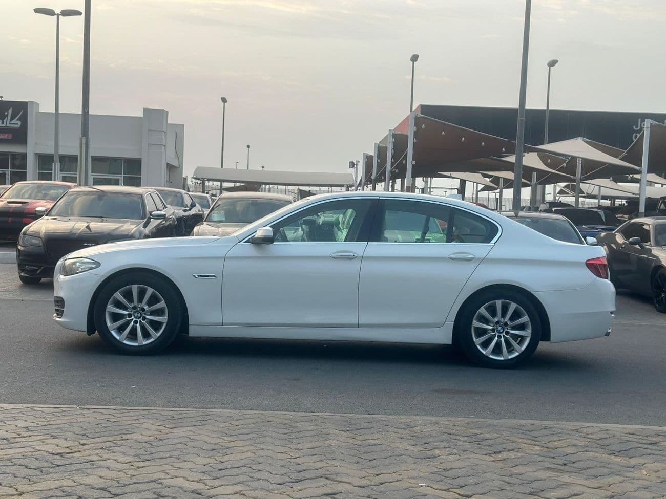 2014 BMW 520i EXCLUSIVE thumbnail 5