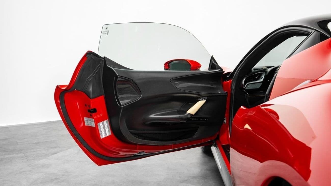 2022 Ferrari SF90 STRADALE thumbnail 6