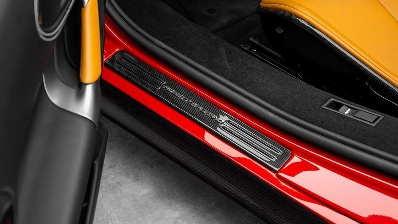 2023 Ferrari SF90 SPIDER thumbnail 7