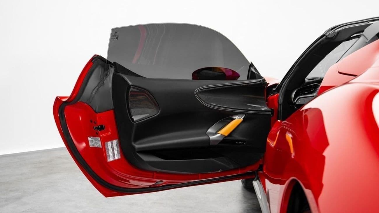 2023 Ferrari SF90 SPIDER thumbnail 6
