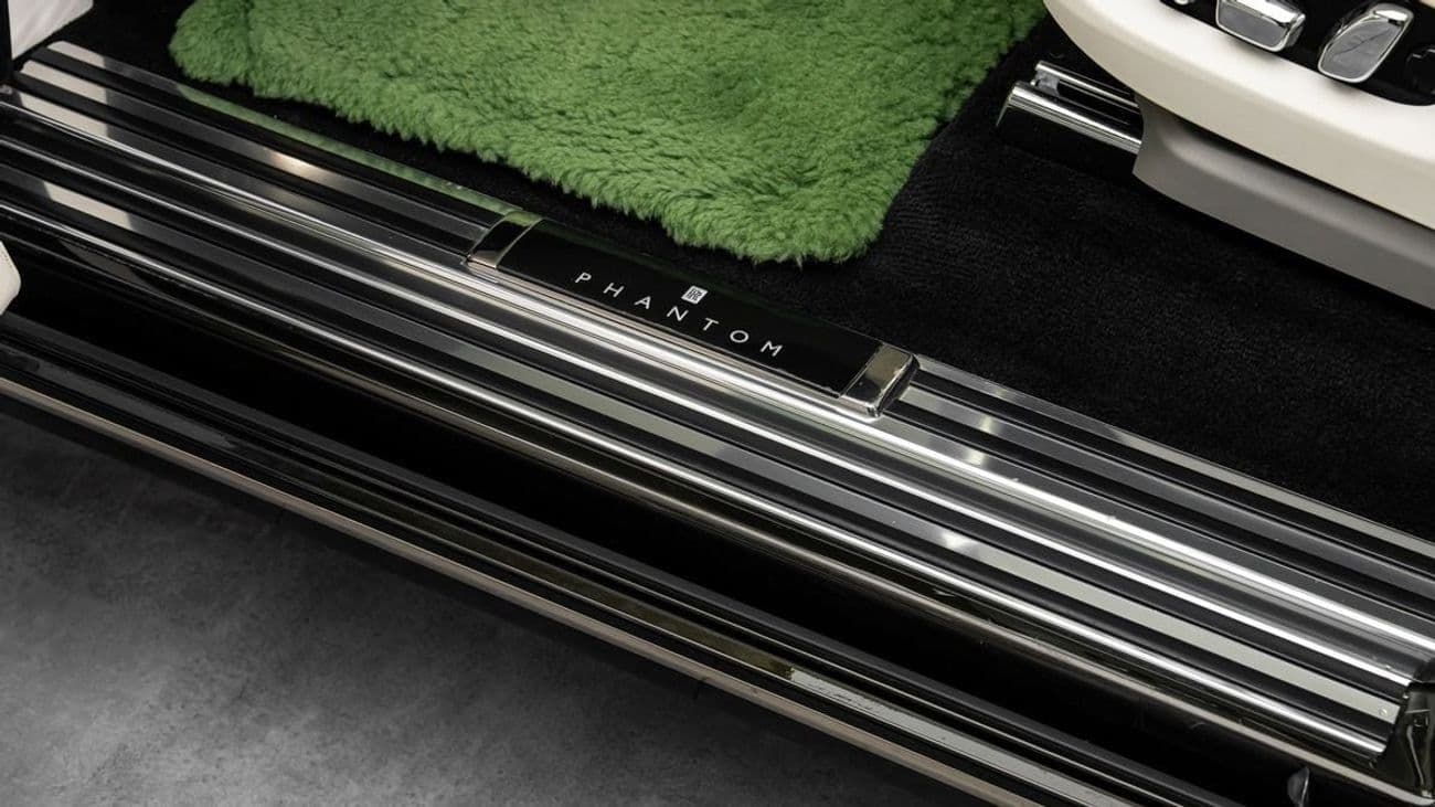 2023 Rolls Royce Phantom EWB thumbnail 8