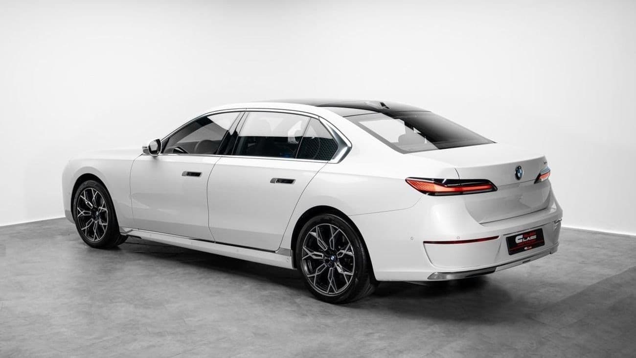 2023 BMW 735i DESIGN PURE EXCELLENCE thumbnail 2