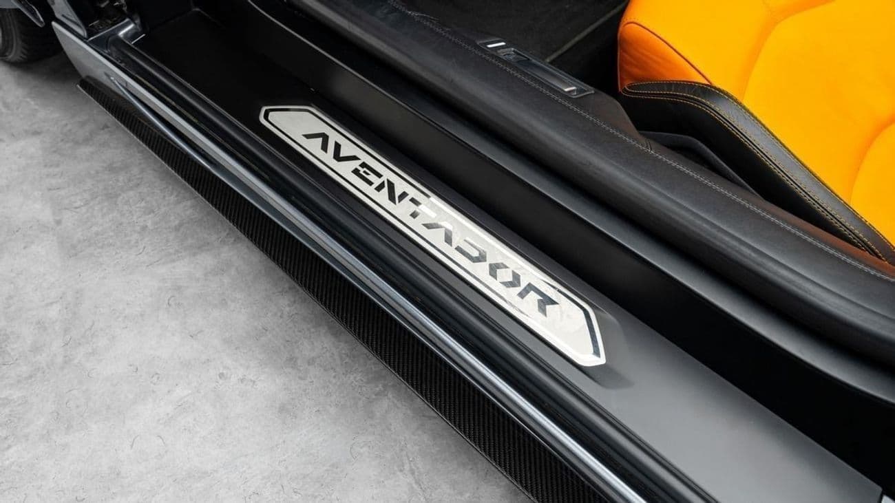 2015 Lamborghini Aventador ROADSTER thumbnail 7