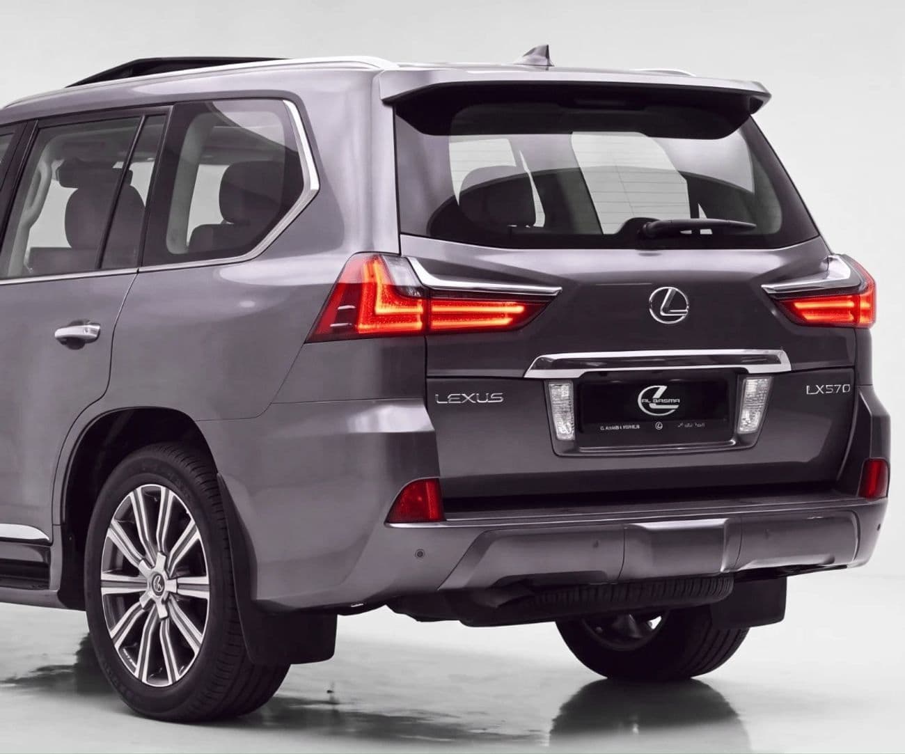 2016 Lexus LX570 PLATINUM thumbnail 3