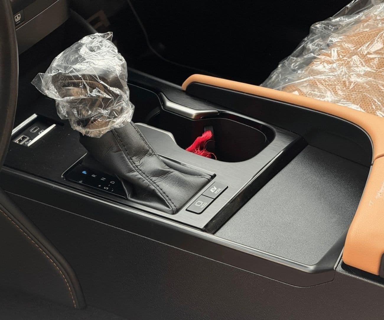 2023 Lexus ES300h HYBRID thumbnail 2