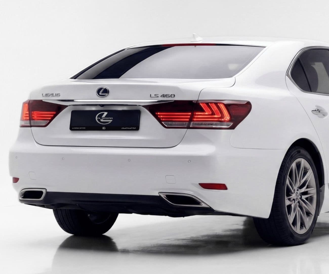 2015 Lexus LS460 PRESTIGE SWB thumbnail 2
