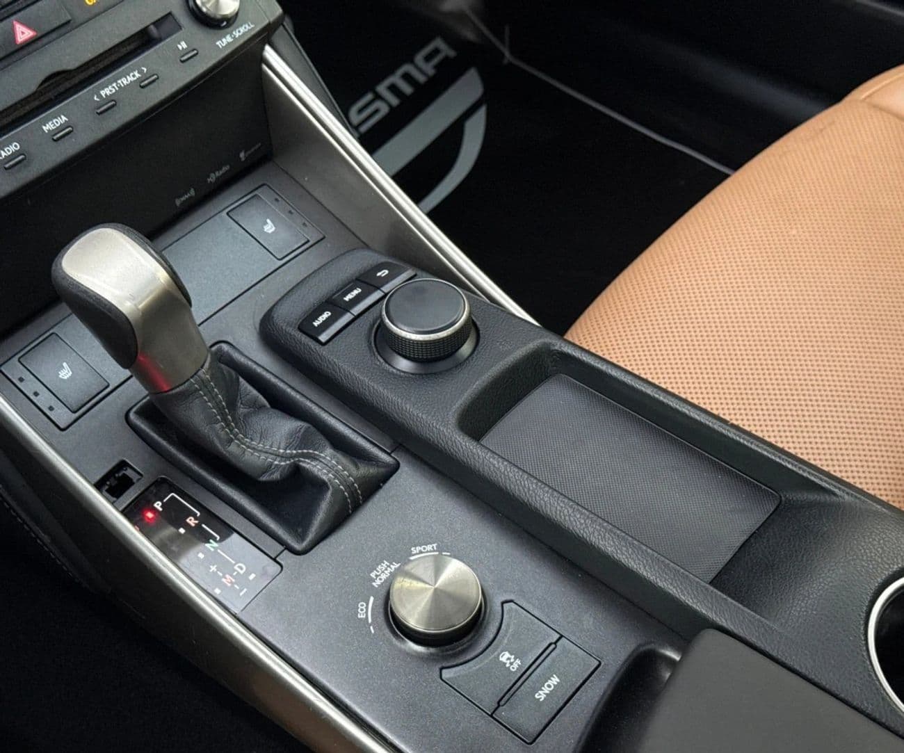 2016 Lexus IS300 thumbnail 5