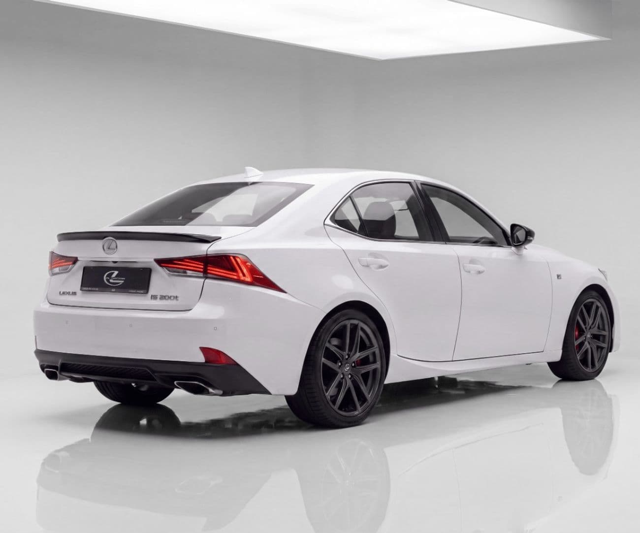2017 Lexus IS200t F SPORT thumbnail 2