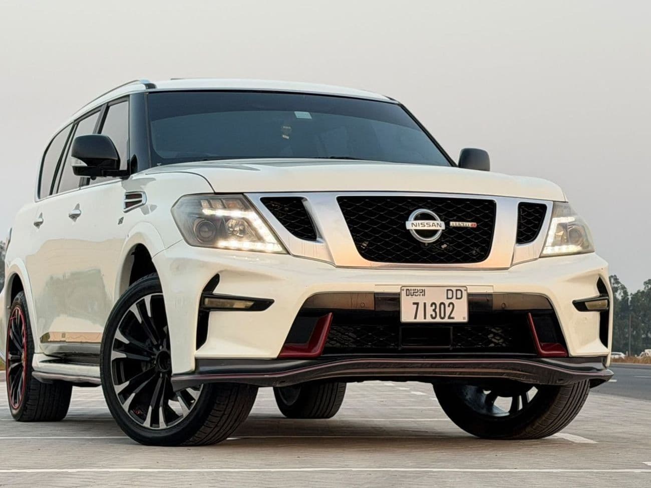 2017 Nissan Patrol NISMO thumbnail 4