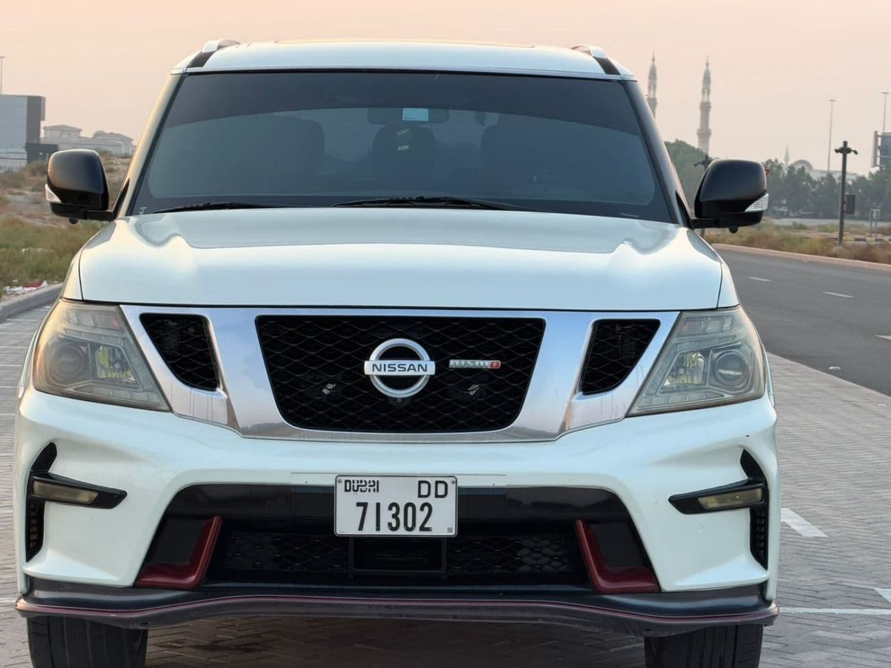 2017 Nissan Patrol NISMO thumbnail 7