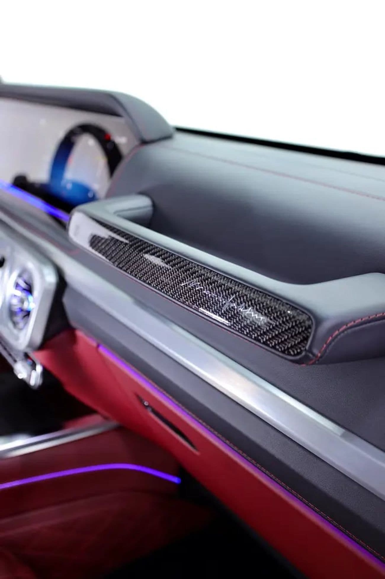 2025 Mercedes Benz G63 AMG thumbnail 8