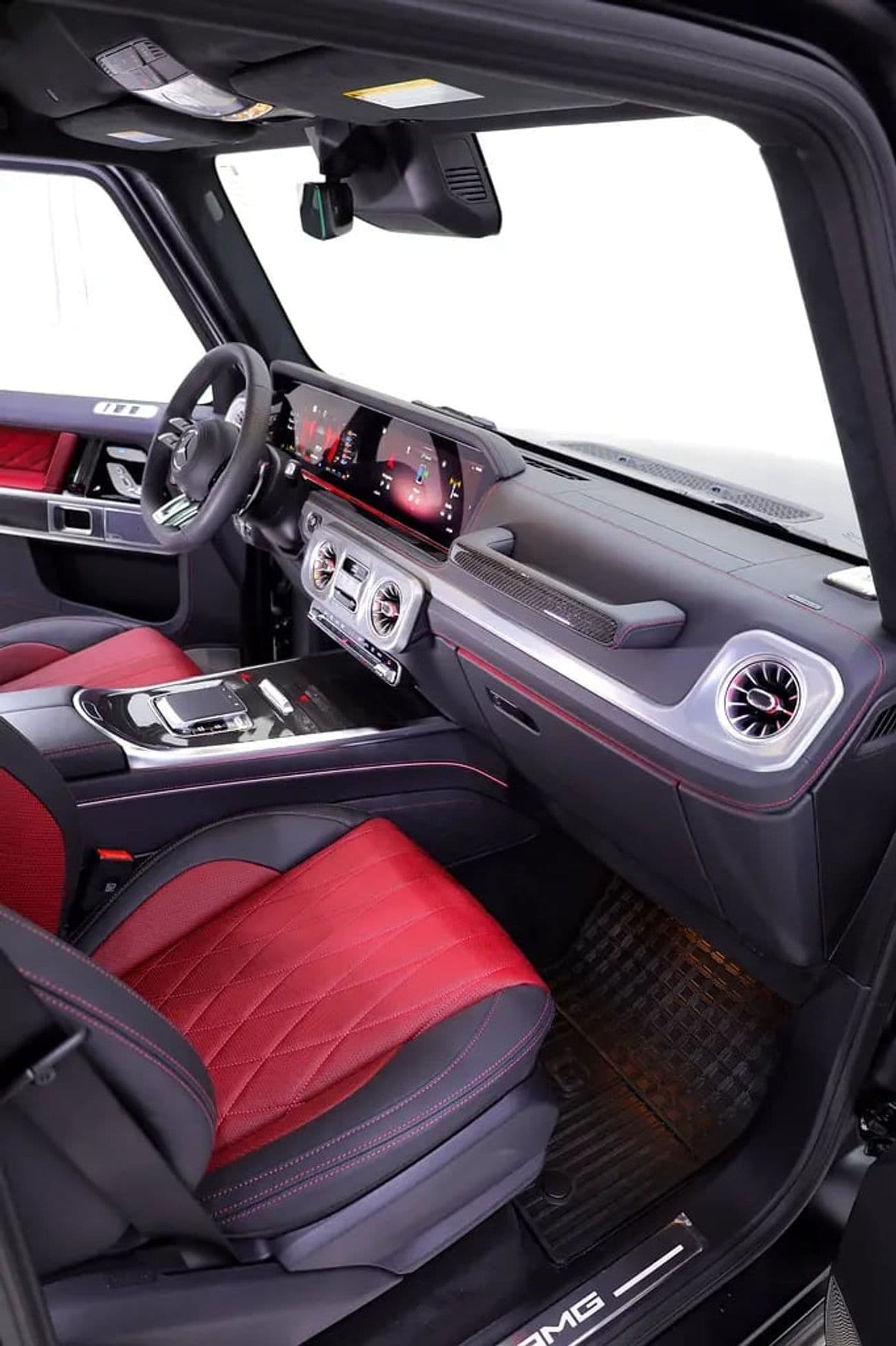 2027 Mercedes Benz G63 AMG thumbnail 8