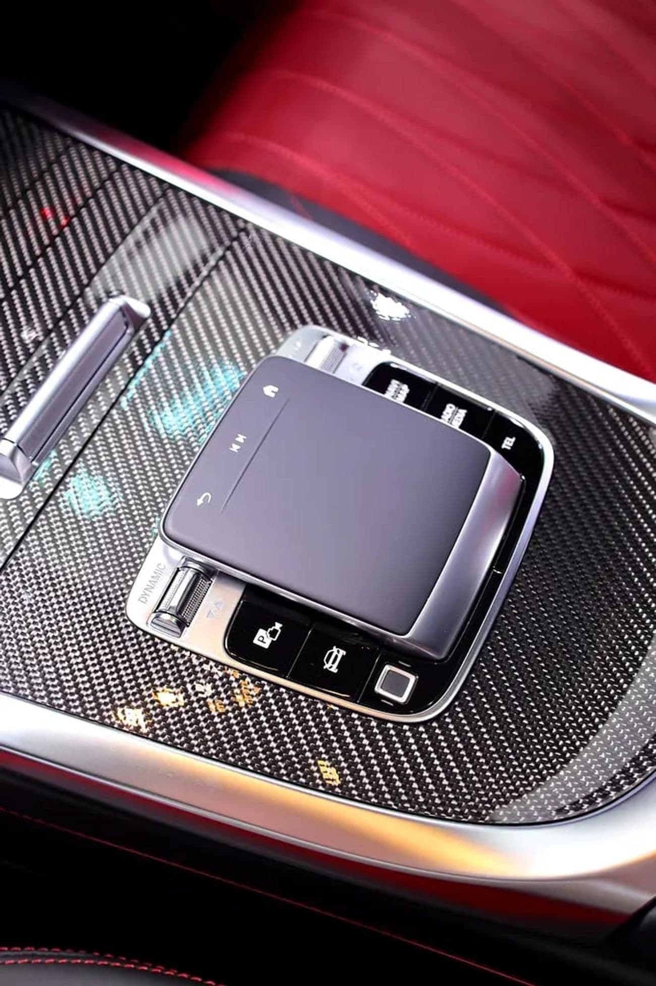 2027 Mercedes Benz G63 AMG thumbnail 6