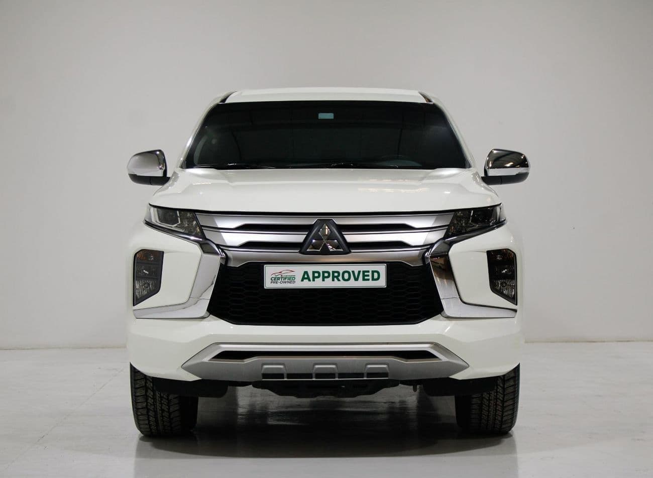 2023 Mitsubishi Montero Sport GLS thumbnail 2