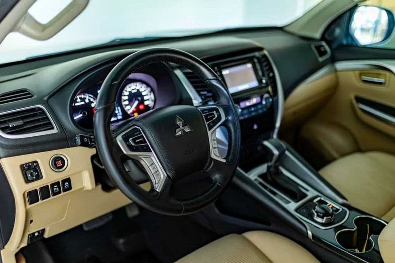 2019 Mitsubishi Montero Sport GLS thumbnail 6