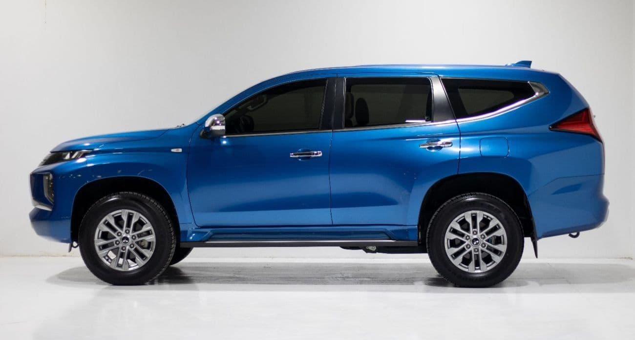 2023 Mitsubishi Montero Sport GLS thumbnail 5