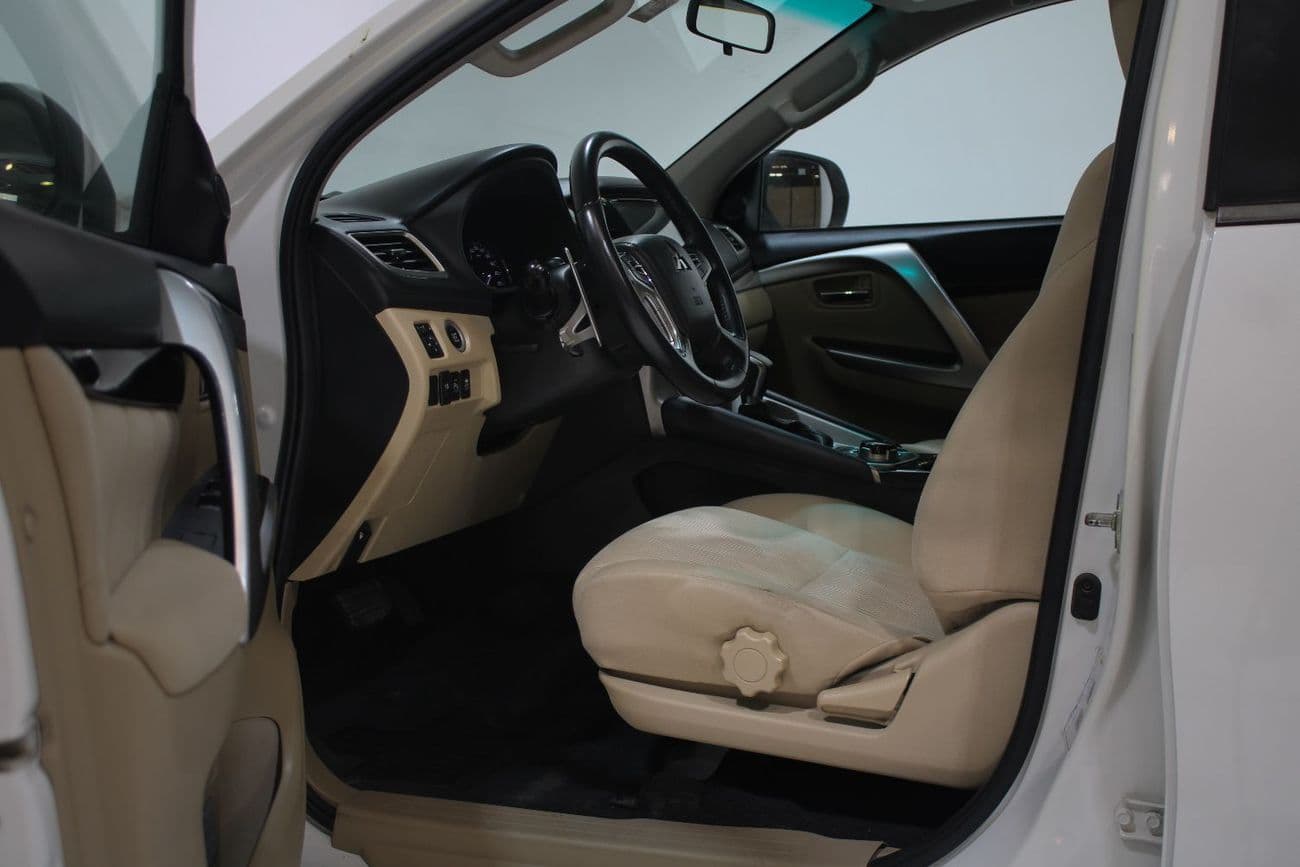 2019 Mitsubishi Montero Sport GLS thumbnail 7