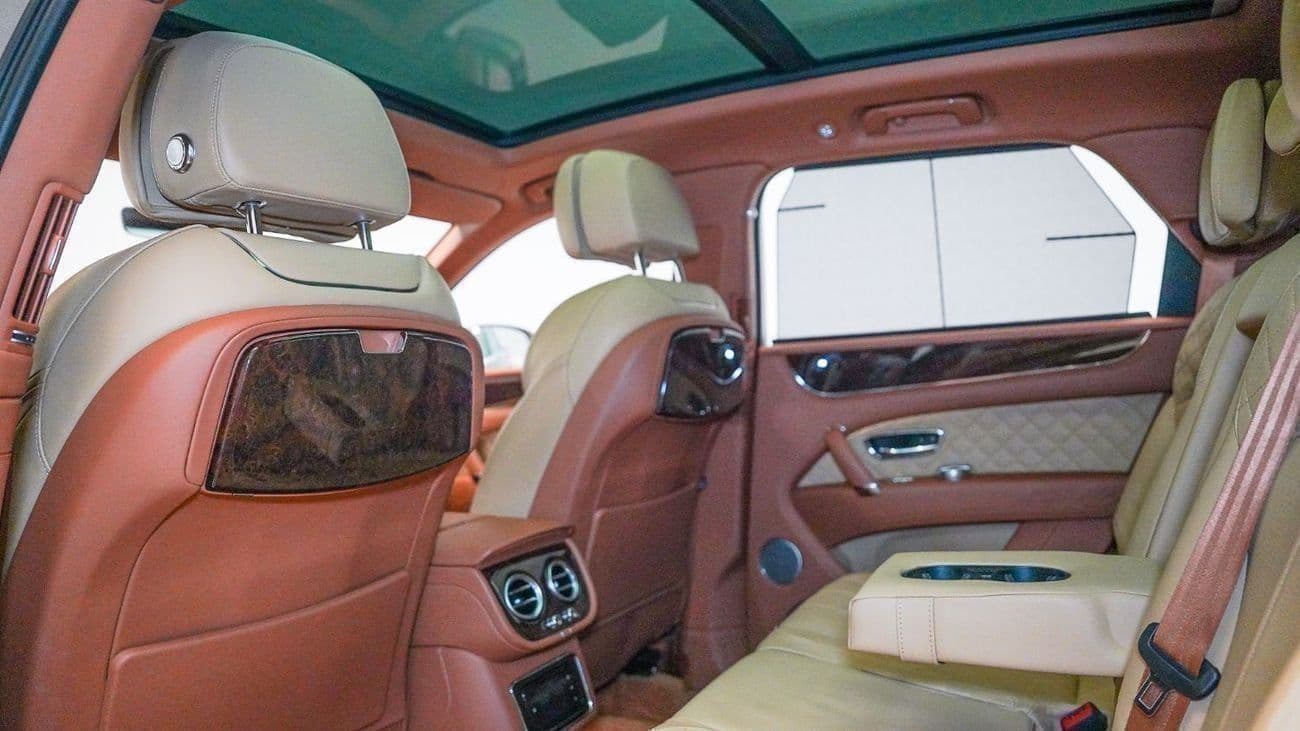 2017 Bentley Bentayga FIRST EDITION thumbnail 5