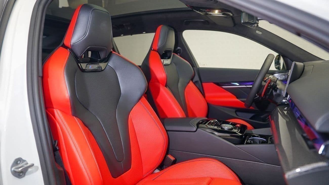 2026 BMW M5 TOURING MASTERCLASS thumbnail 5