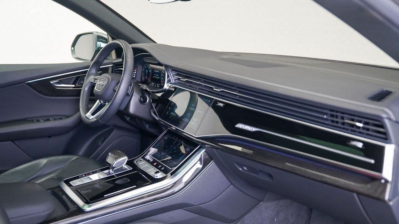 2023 Audi Q8 S Line thumbnail 7