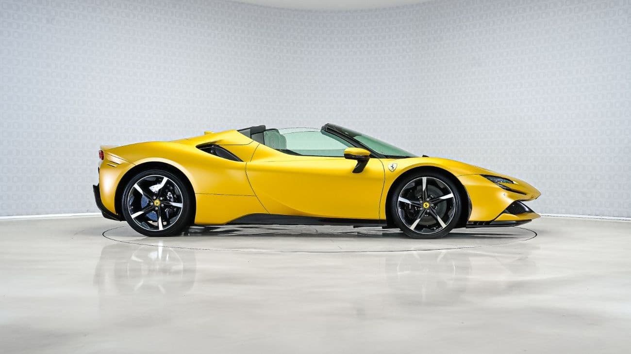 2023 Ferrari SF90 SPIDER thumbnail 3