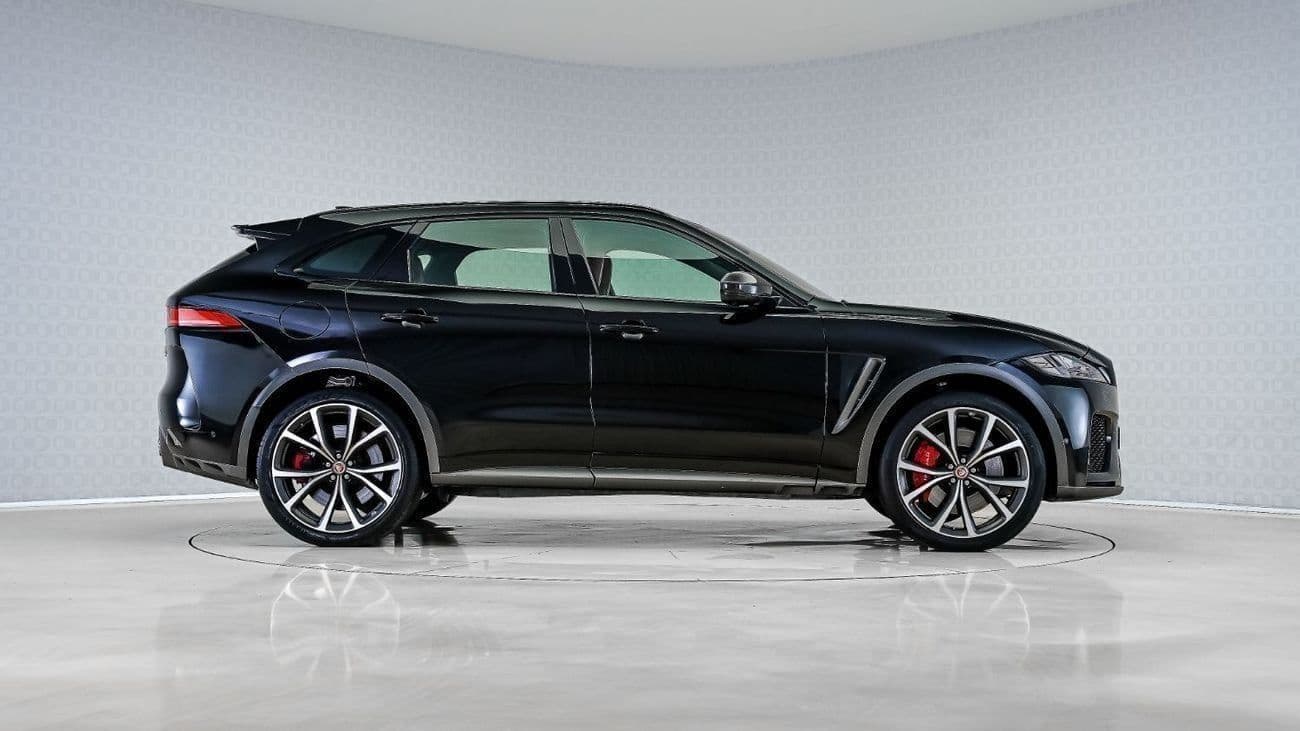 2019 Jaguar F PACE SVR thumbnail 3