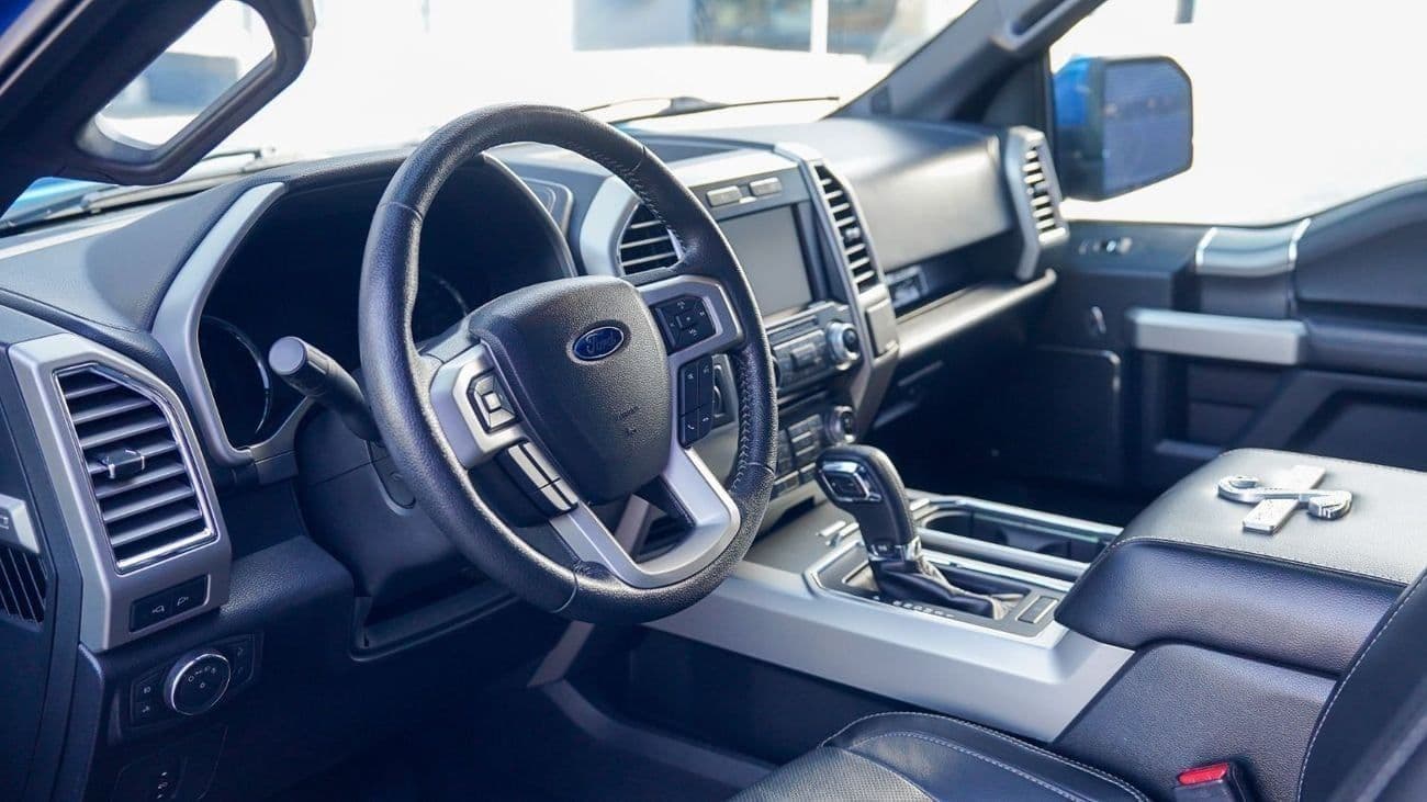 2016 Ford F 150 PLATINUM thumbnail 4