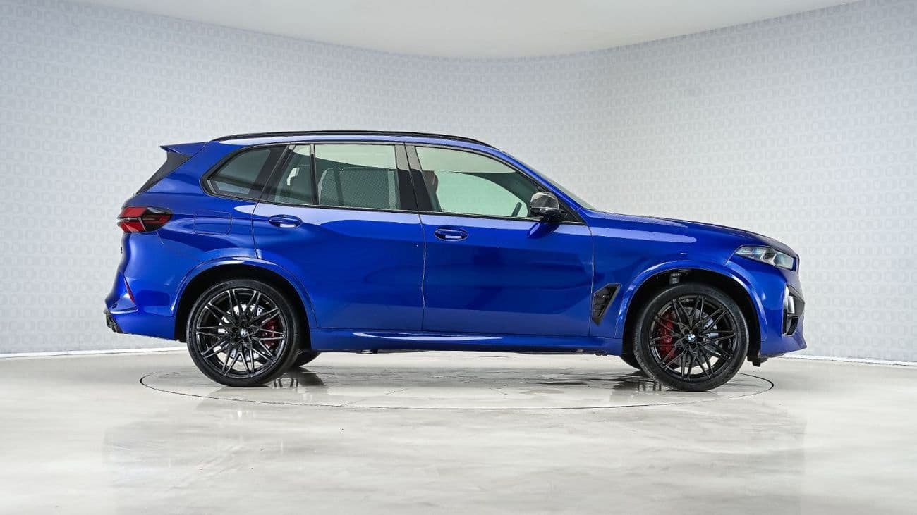 2025 BMW X5 M thumbnail 3