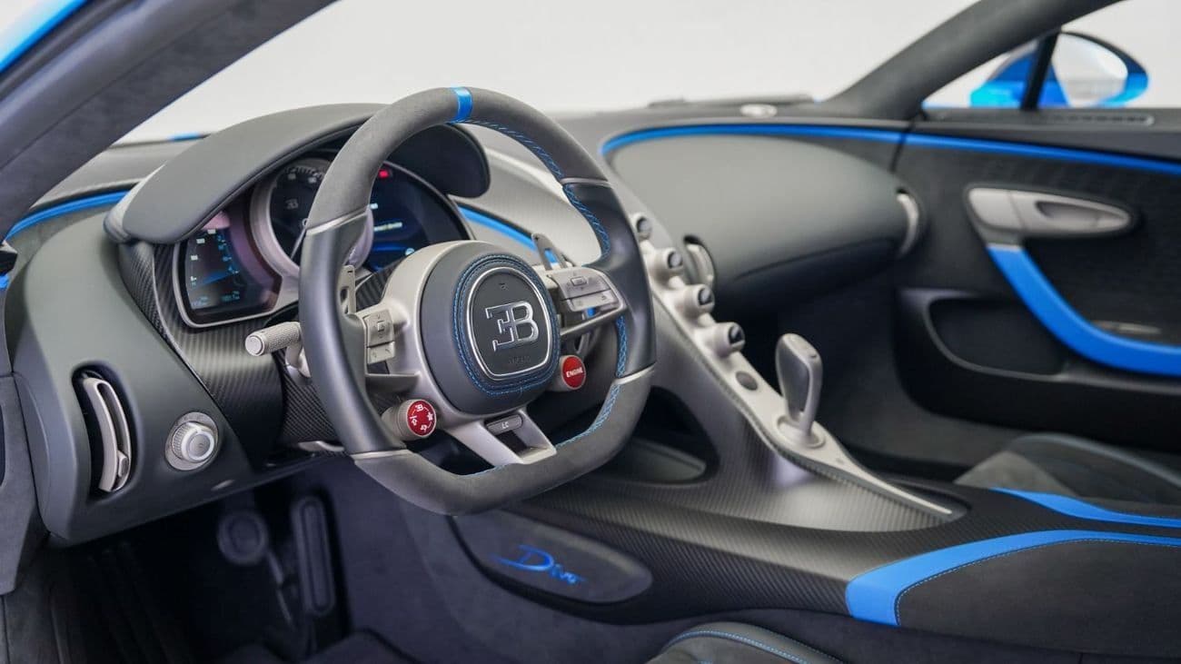 2020 Bugatti Divo thumbnail 4