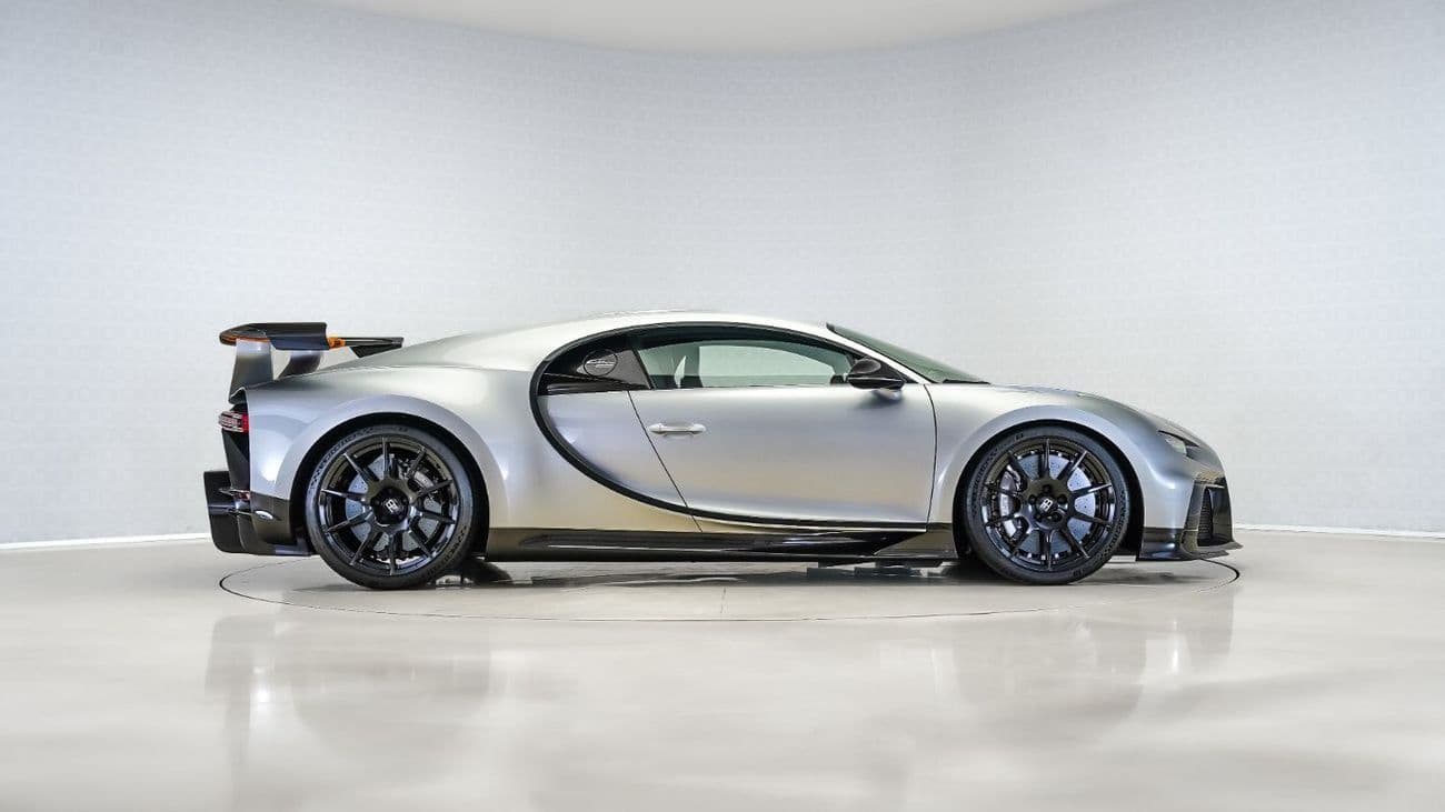 2021 Bugatti Chiron PUR SPORT thumbnail 3