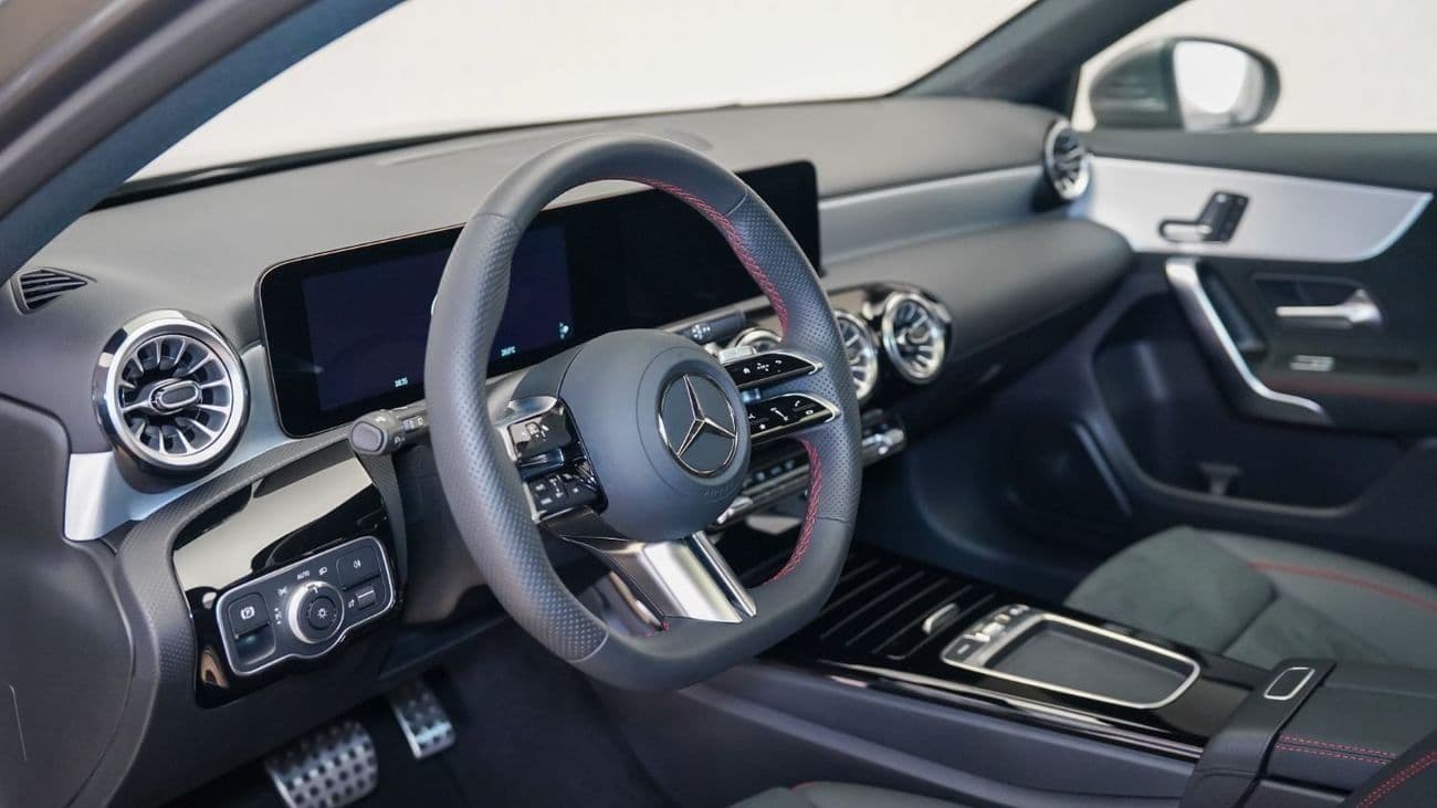 2026 Mercedes Benz A200 PREMIUM PLUS thumbnail 4