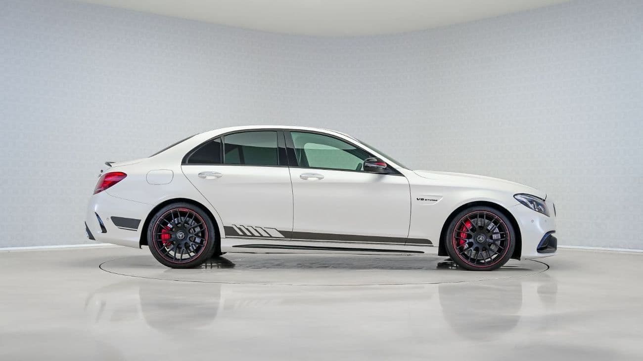 2016 Mercedes Benz C63 AMG S thumbnail 3