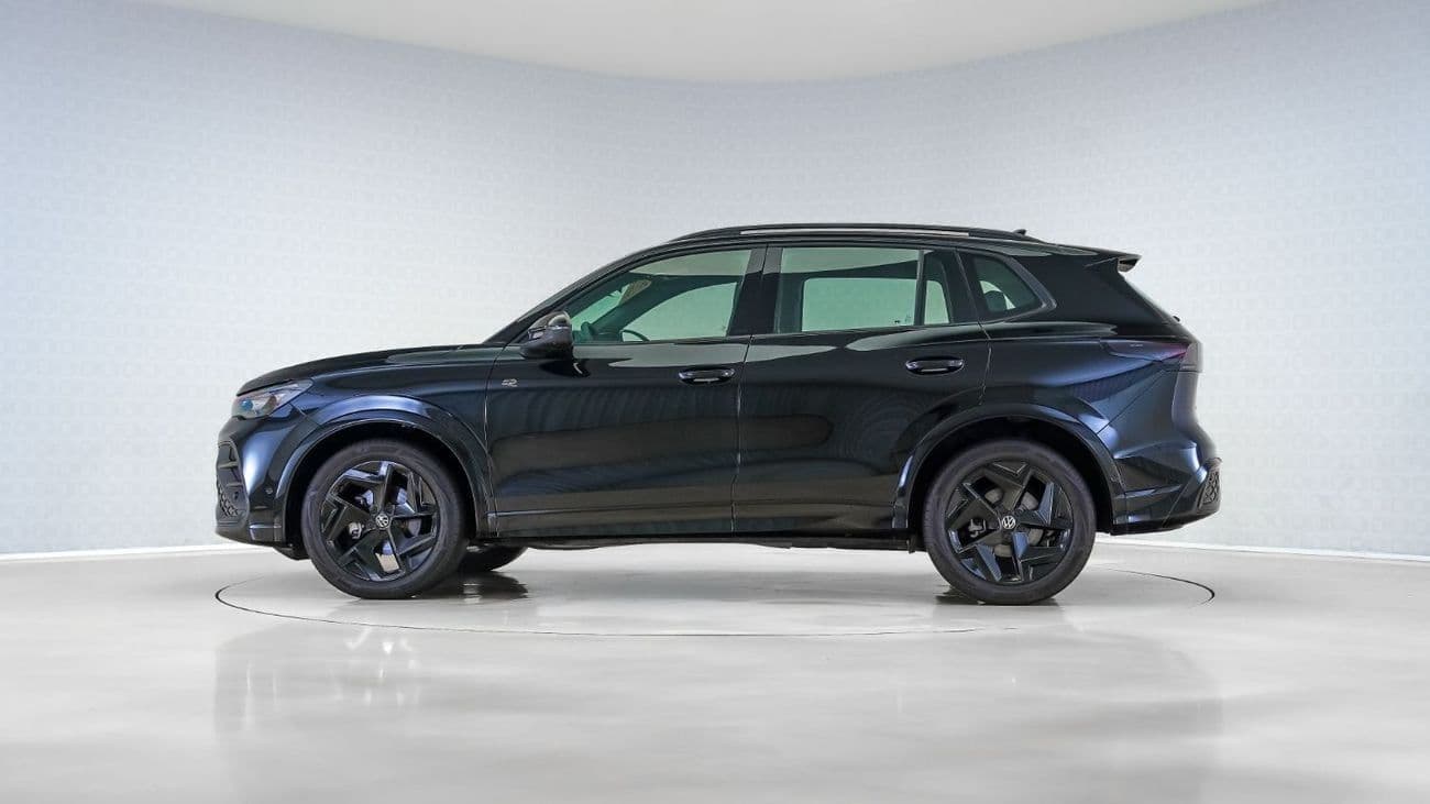 2026 Volkswagen Tiguan R LINE thumbnail 3