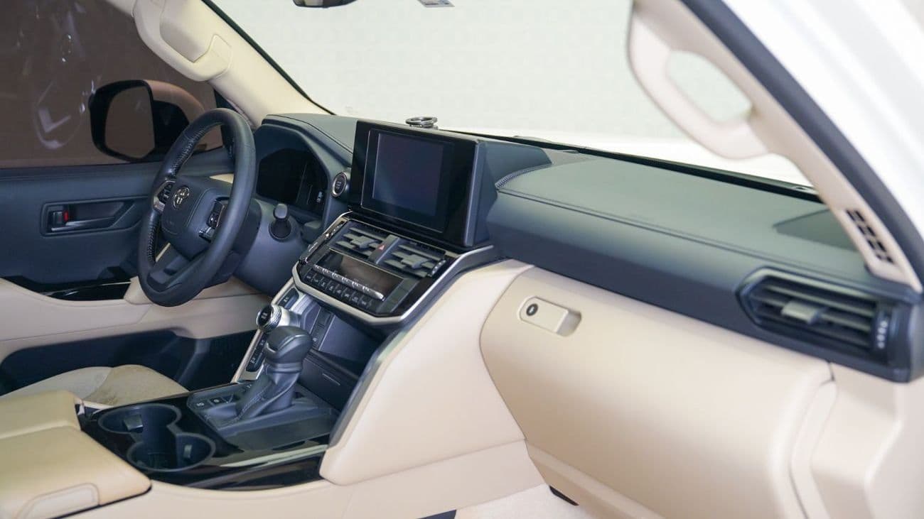 2025 Toyota Land Cruiser EXR thumbnail 7