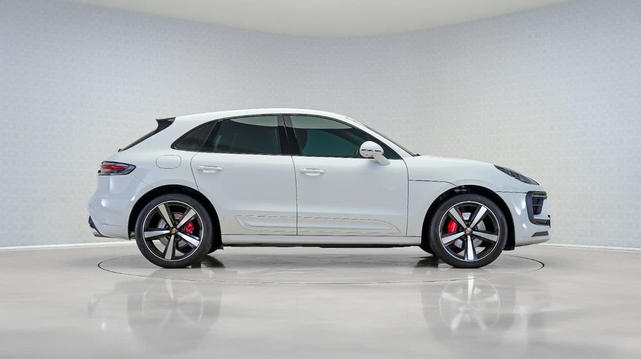 2024 Porsche Macan S thumbnail 3