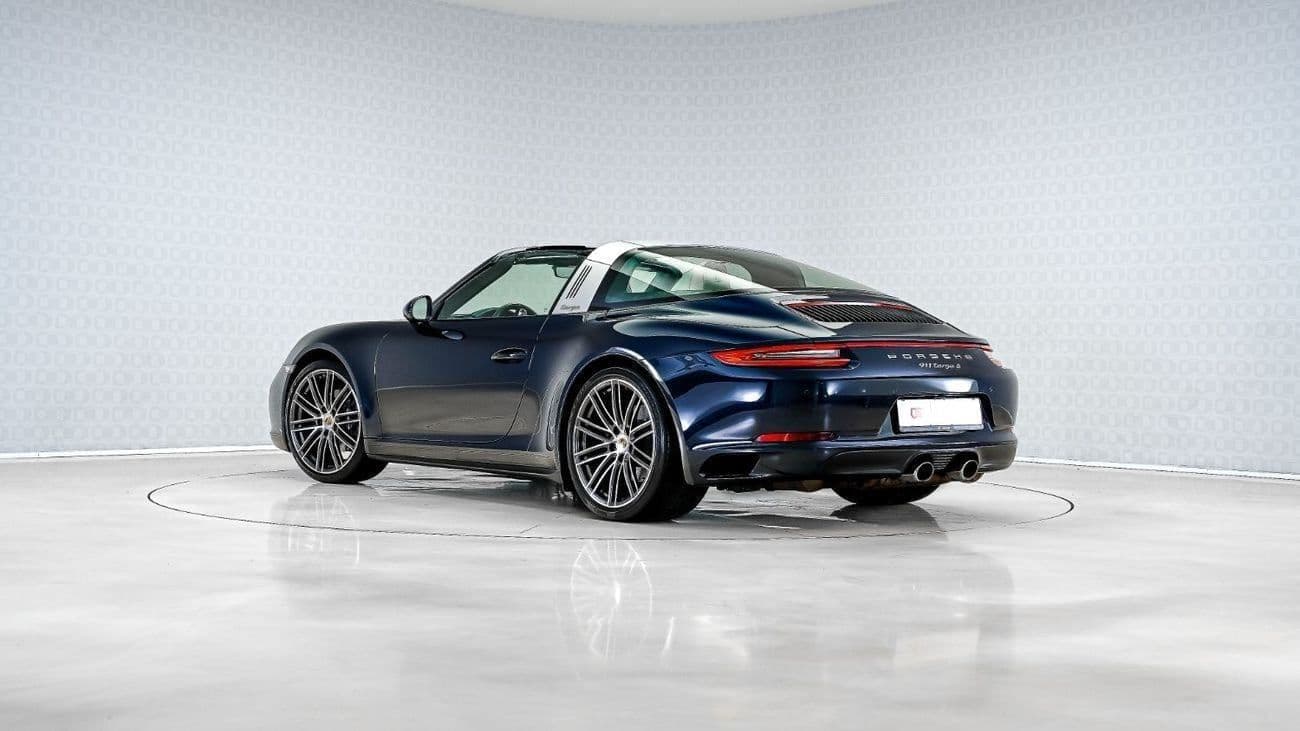 2017 Porsche 911 TARGA 4 thumbnail 2