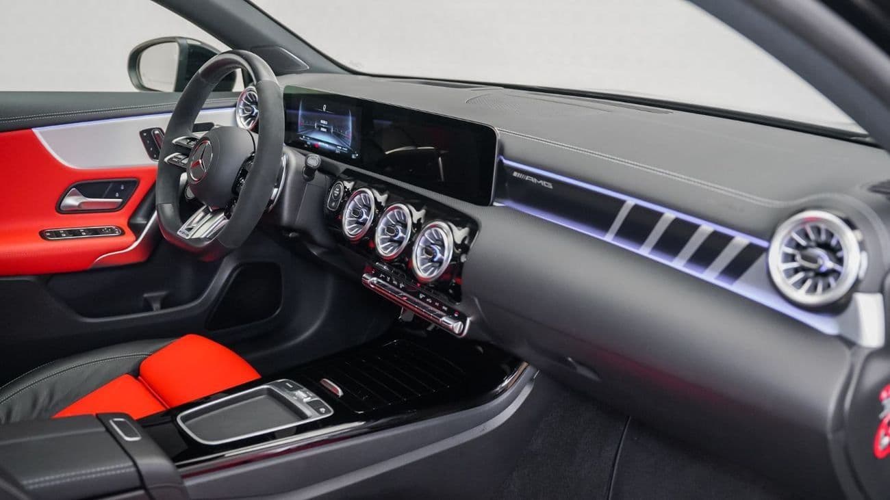 2025 Mercedes Benz A35 AMG 4MATIC PREMIUM PLUS thumbnail 7
