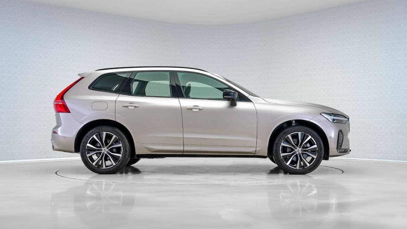 2024 Volvo XC60 B5 Ultimate Dark thumbnail 3