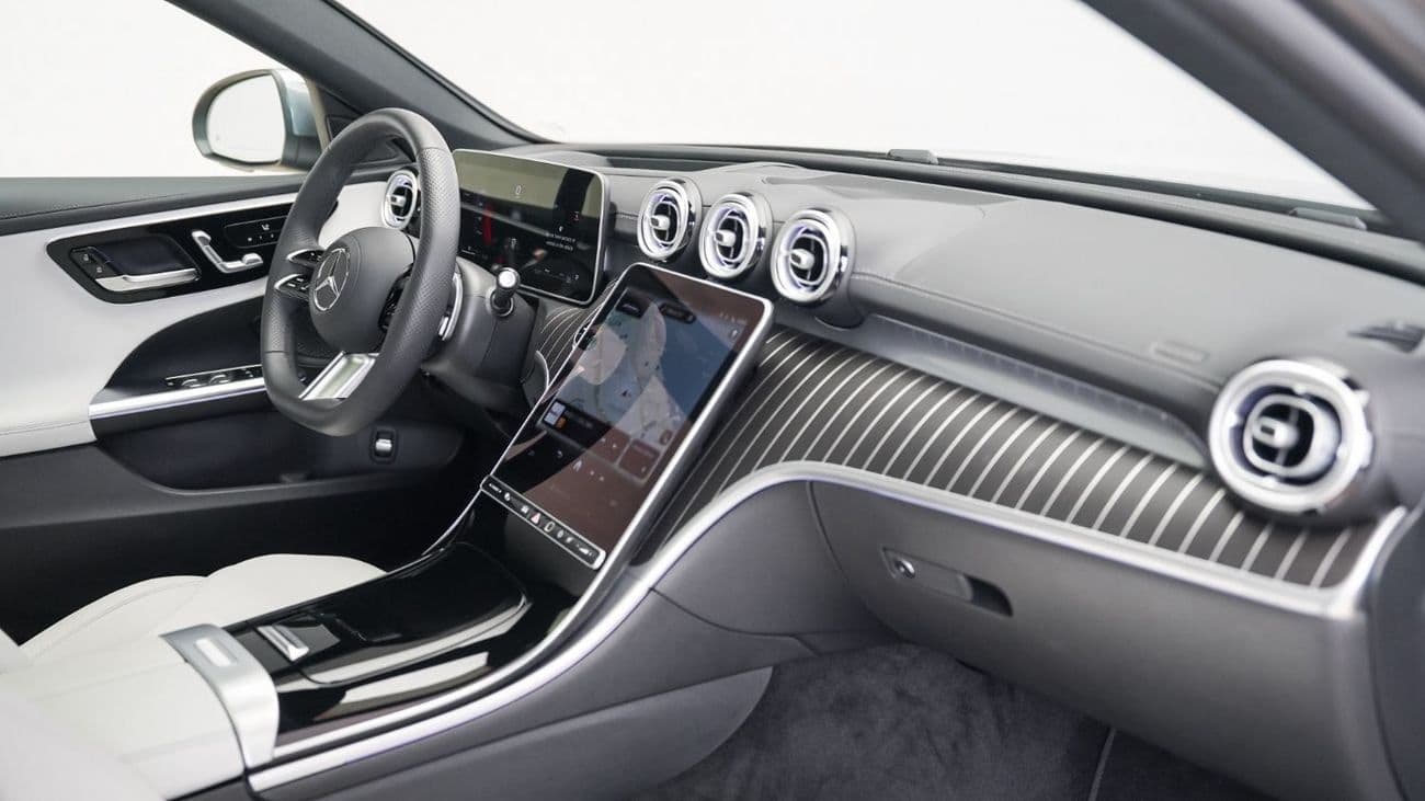 2026 Mercedes Benz C200 AMG Premium thumbnail 7