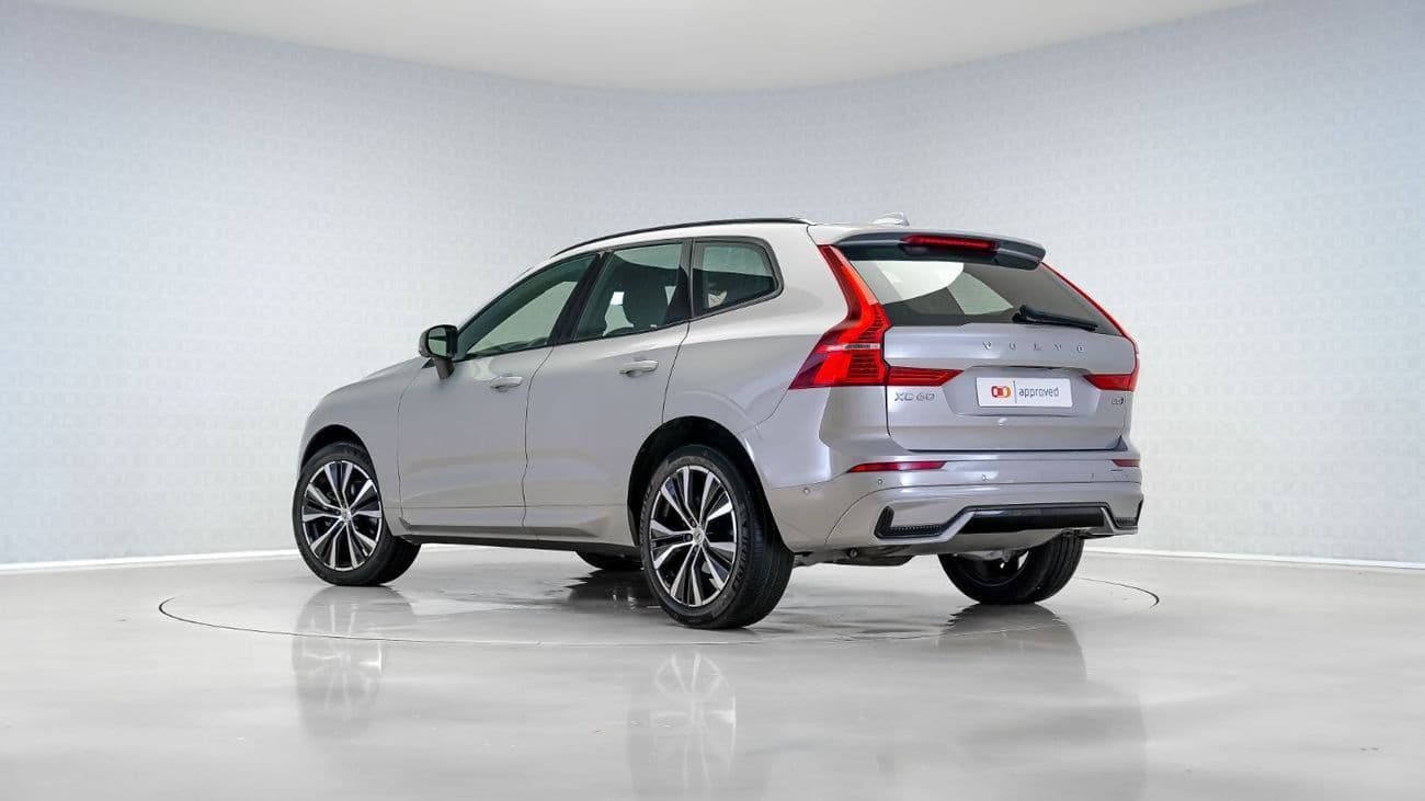 2024 Volvo XC60 5 Ultimate Dark thumbnail 2