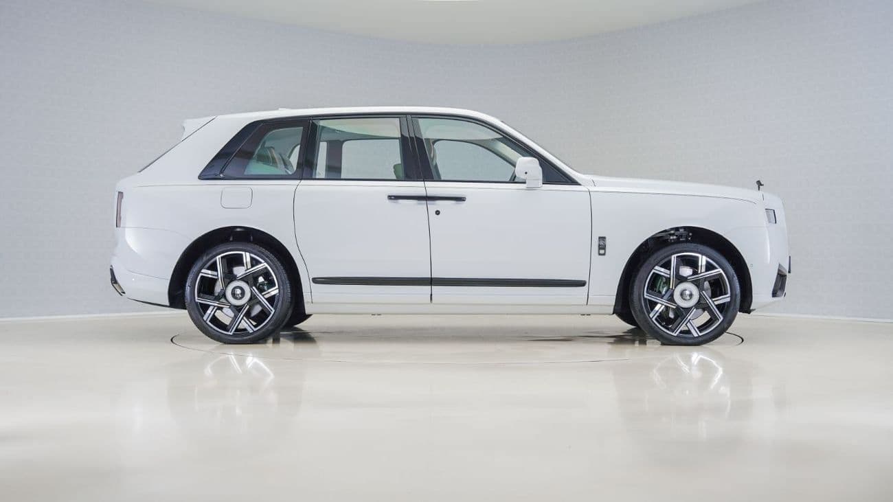 2025 Rolls Royce Cullinan BLACK BADGE thumbnail 3