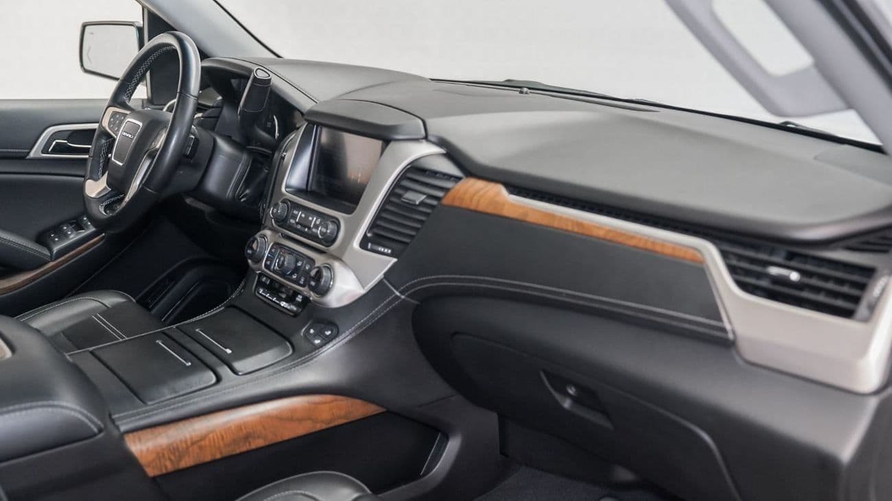 2019 GMC Yukon DENALI thumbnail 7