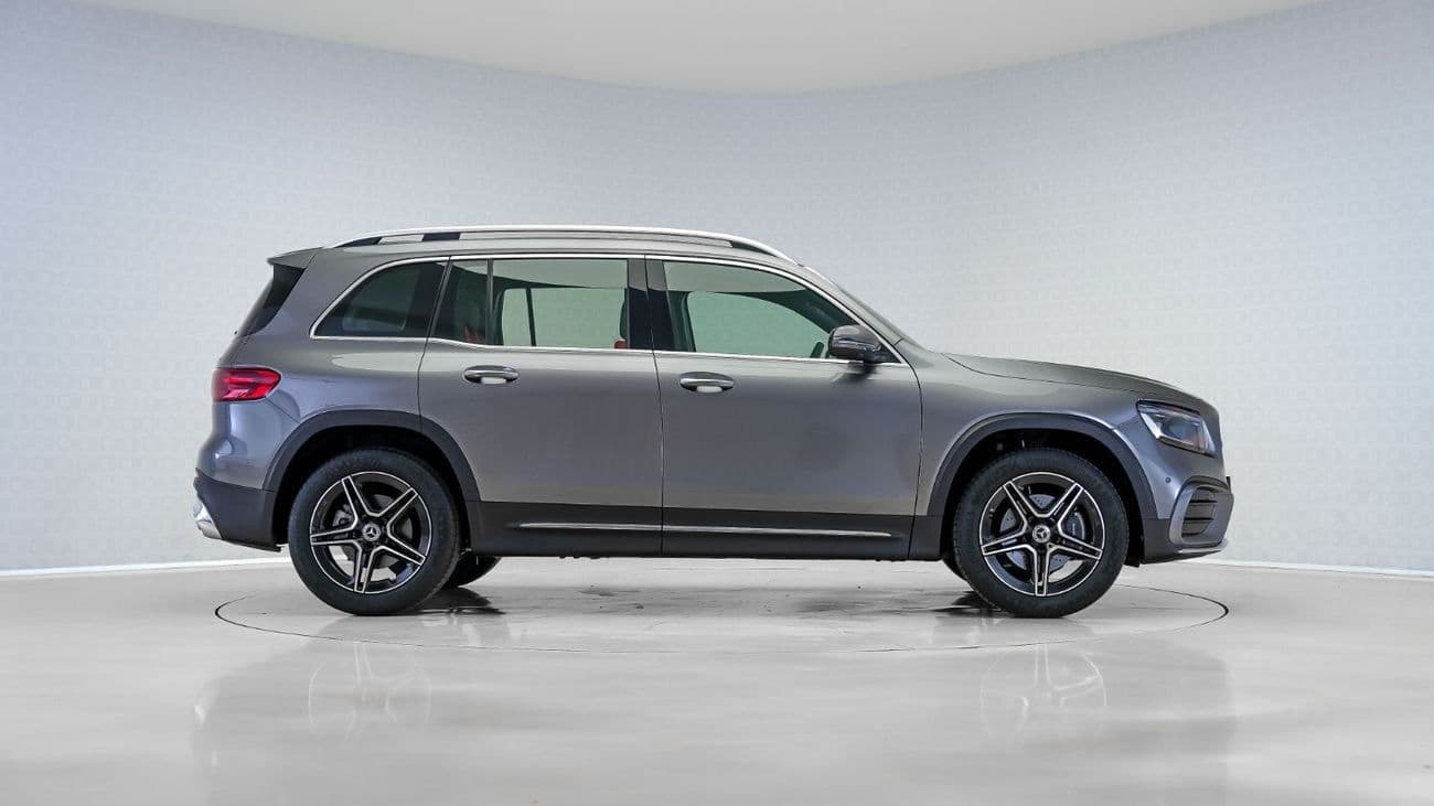2026 Mercedes Benz GLB200 STANDARD thumbnail 3