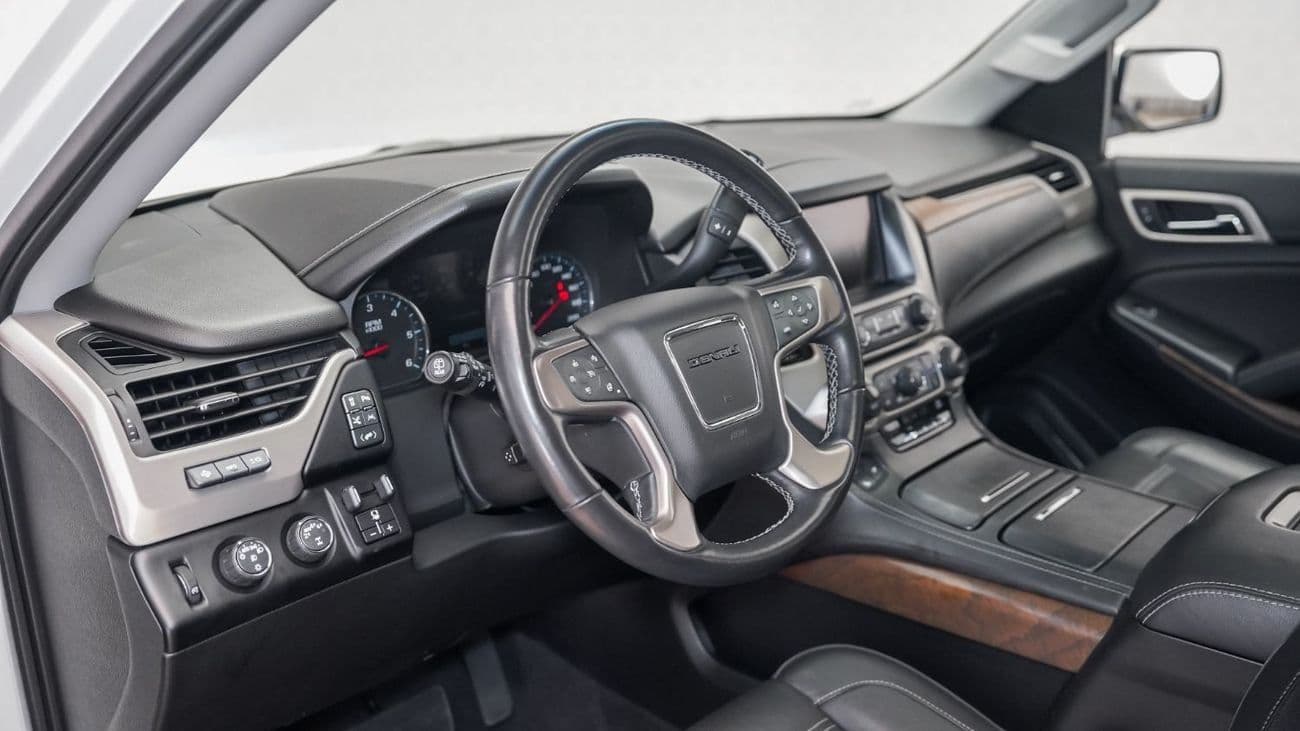 2019 GMC Yukon DENALI thumbnail 4