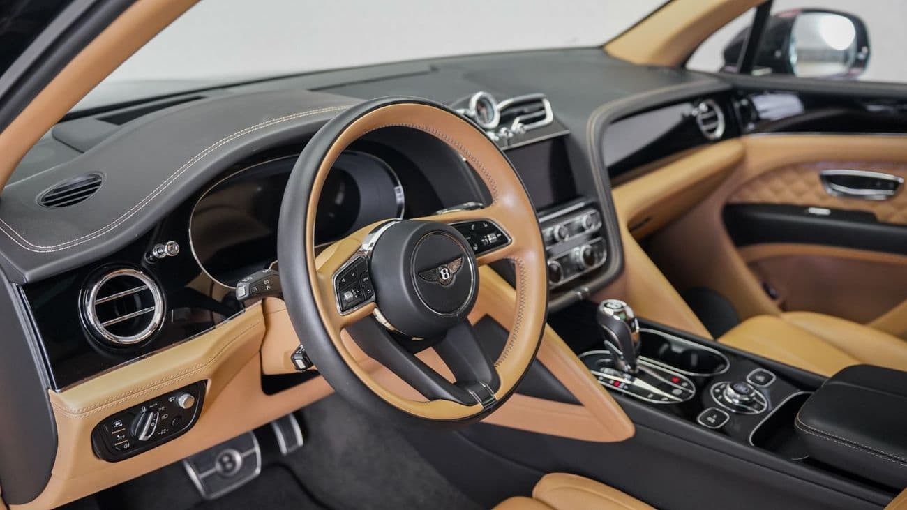 2021 Bentley Bentayga STANDARD thumbnail 4