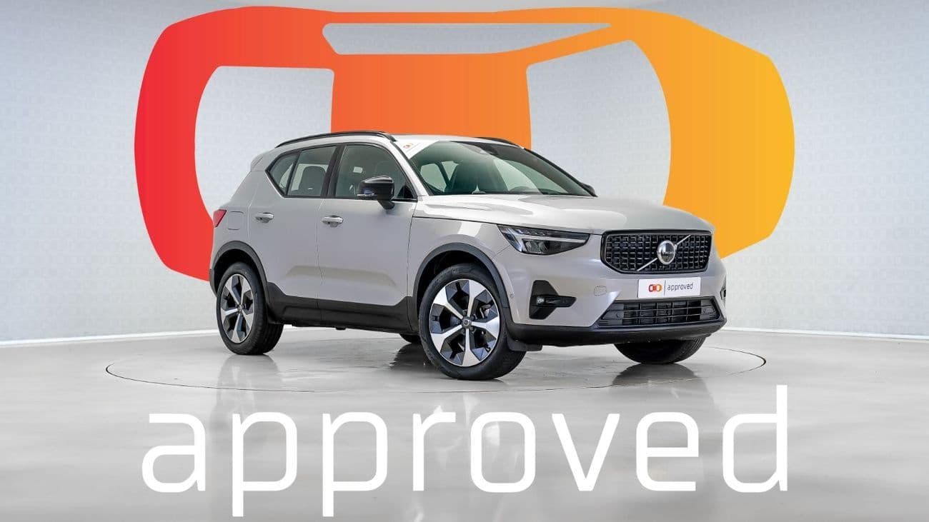 2024 Volvo XC40 B4 Ultimate Dark