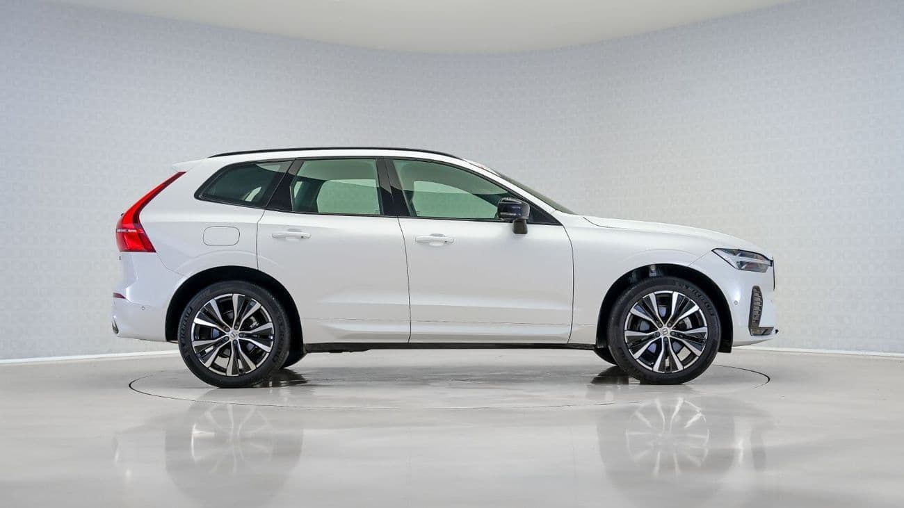 2024 Volvo XC60 B5 Ultimate Dark thumbnail 3