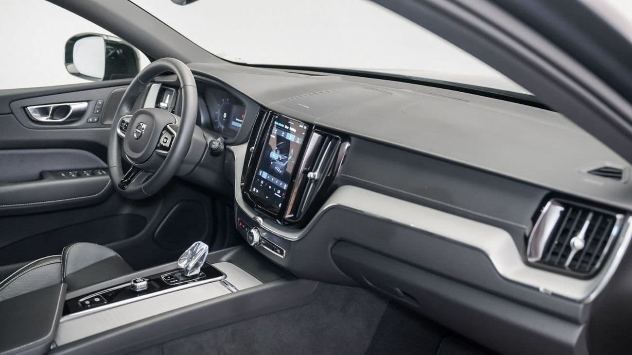 2024 Volvo XC60 thumbnail 7